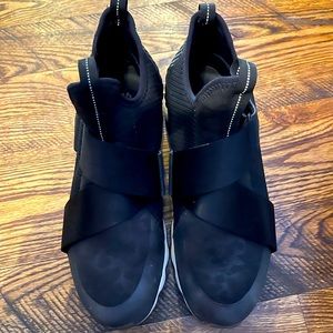 Sorel kinetic sneakers